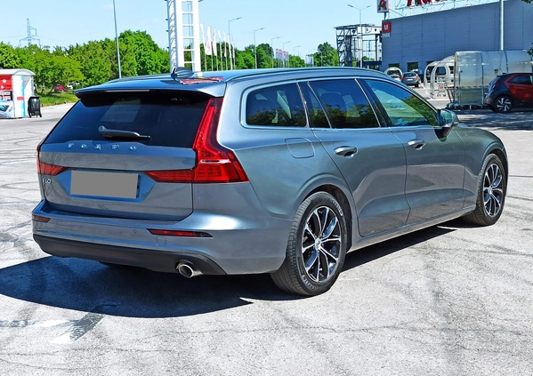 Volvo V60 cena 92900 przebieg: 60000, rok produkcji 2019 z Radom małe 781